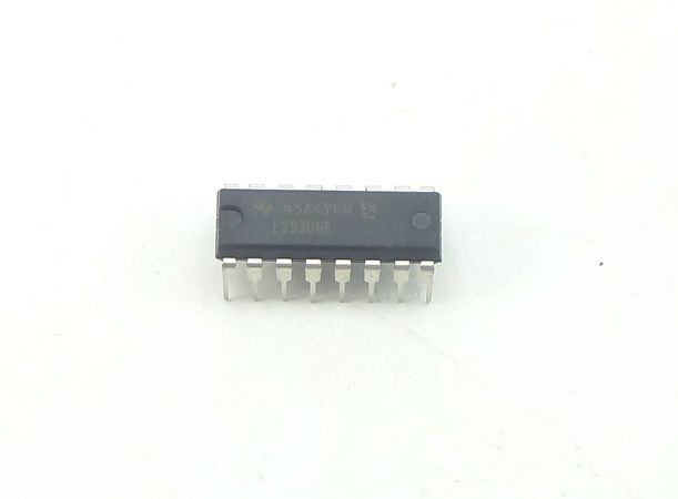 Fig 1:AT89S Series 8051 Programmer